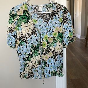 Brand new H&M blouse never worn and so cute!